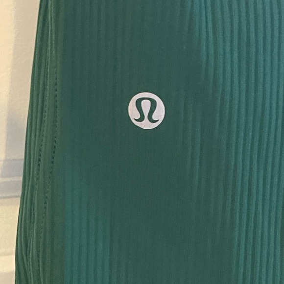 Lululemon Base Pace High-Rise Ribbed Tight 25"
Everglade Green 2021 Style W5EAPS - Picture 6 of 7